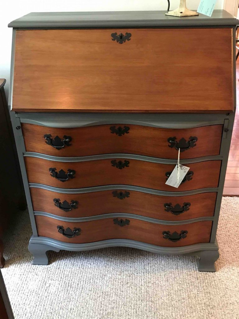 Amy's Upcycles, Upcycle, Painted Furniture, Refinish, Stain, Pottstown PA, TCACC